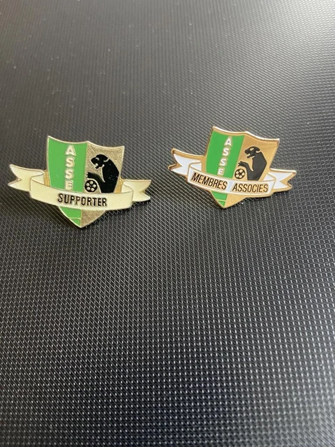 badge pin's football soccer ASSE Saint-Étienne - CSKA Sofia Bulgarie