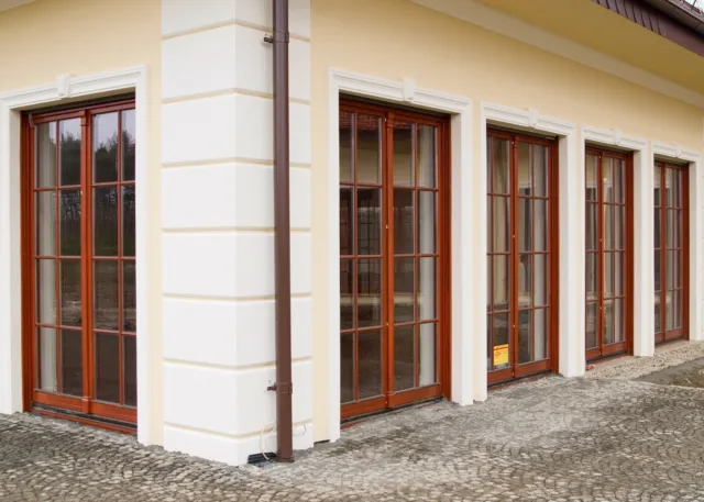 Fenêtres revêtues bois et bois/aluminium et portes extérieures/intérieurs. Basse énergie  6