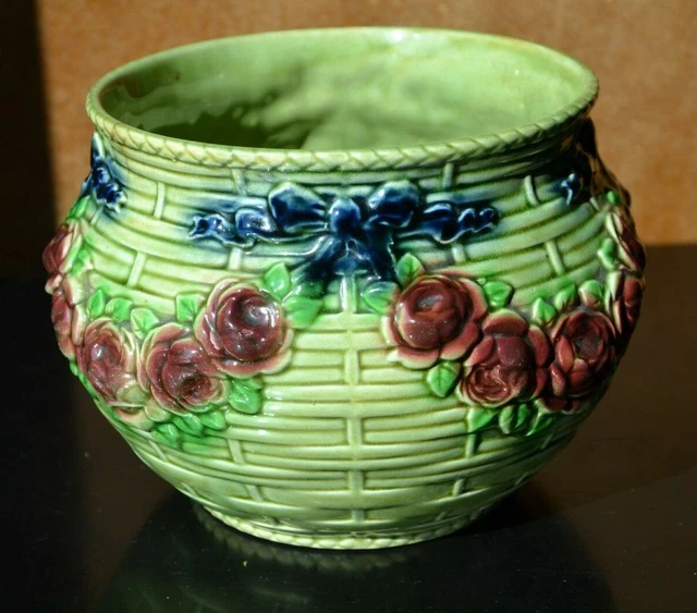 Cache pot en faïence de SARREGUEMINES ESDEVE, de 1920 à 1940