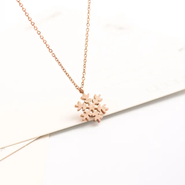 18K Rose Gold Filled Women Girls Cute Snow Snowflake Pendant Necklace Xmas Gift