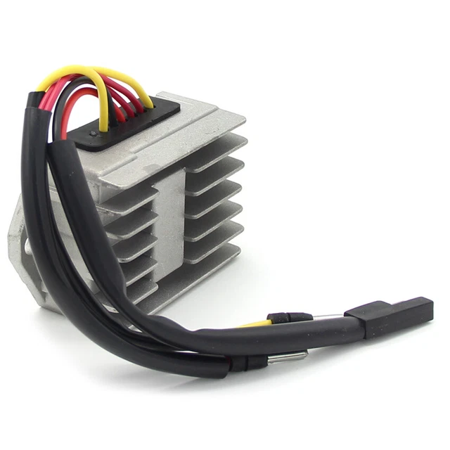 Raddrizzatore regolatore di tensione 12v 4pin per GY6 QMB139 50cc-150c