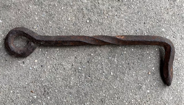 Vintage Hand Forged Iron Gate Latch Hook Barn Door Gate Twist Rusty 5"