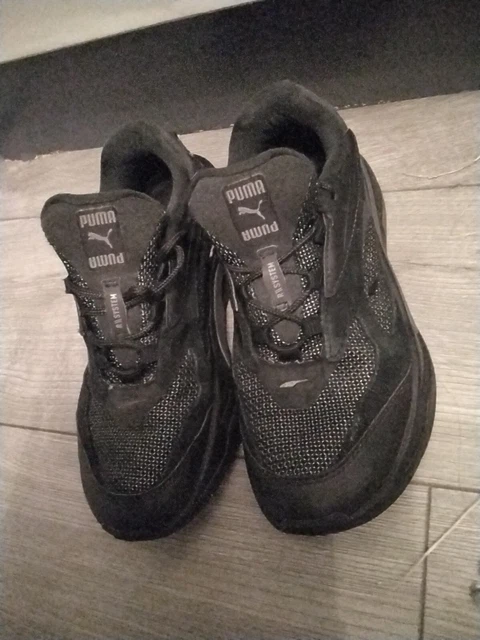 Boys Black Puma Trainers Size 3