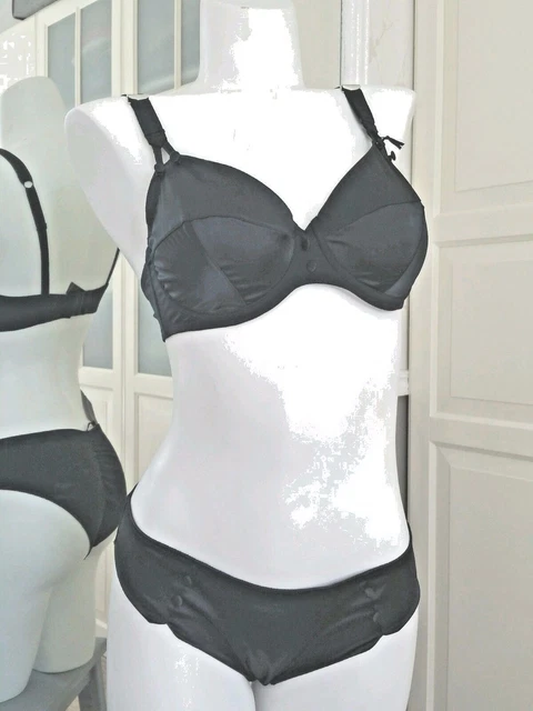 Parure De Lingerie Chantal Thomass Audacieuse - Soutien-Gorge 90C, Shorty 42, T2, Rouge