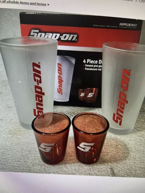 Snap On 4Piece Drink ware Set W/ 2  Frosted Pink Shot Glasses