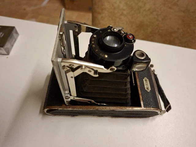 À RESTAURER - PAIRE DE JUMELLES MILITAIRES ET APPAREIL PHOTO MANUFRANCE