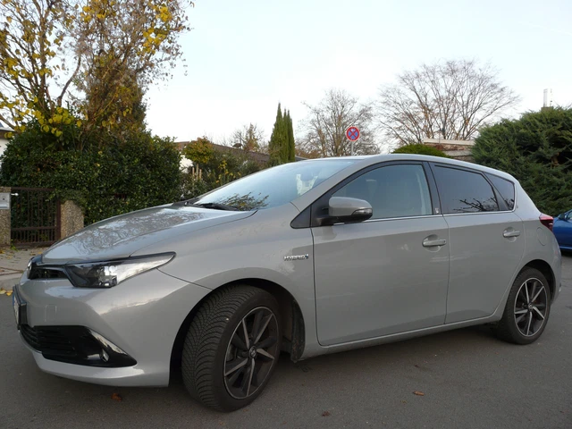 Toyota Auris EZ 4/2018, TÜV 5/2025
