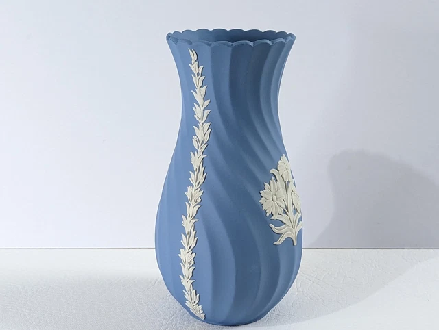 WEDGWOOD JASPER Ware Pale Blue & White Floral Fluted Vase , 21 cm 2