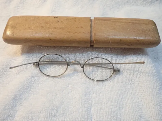SCARCE 19th CENTURY 2 PIECE ELM WOOD CASE WITH "SILVEROID"  READING GLASSES !