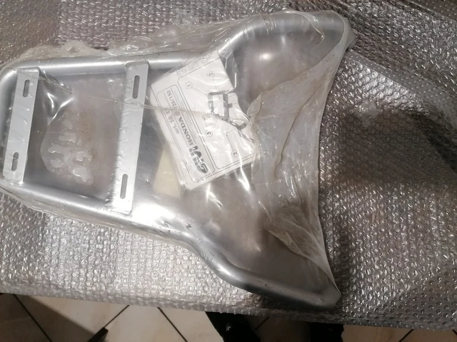 GIVI Attacco portapacchi per bauletto x HONDA Chiocciola @125/150 COD.SR17