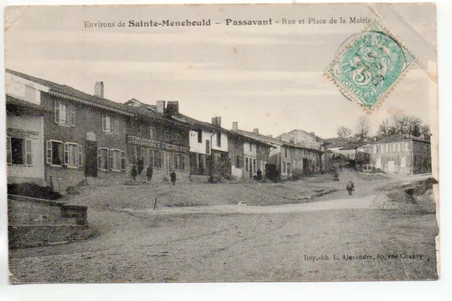 PASSAVANT EN ARGONNE - Marne - CPA 51 - rue et place de La Mairie