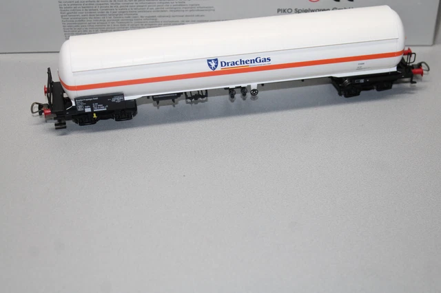 Wagon-citerne de pétrole et d'essence Wagon-citerne de et | Vecteur