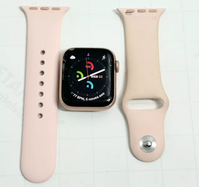 Apple Watch Series 5 32 GB 40 mm GPS LTE A2094 salute della batteria 95% (schermo rotto)