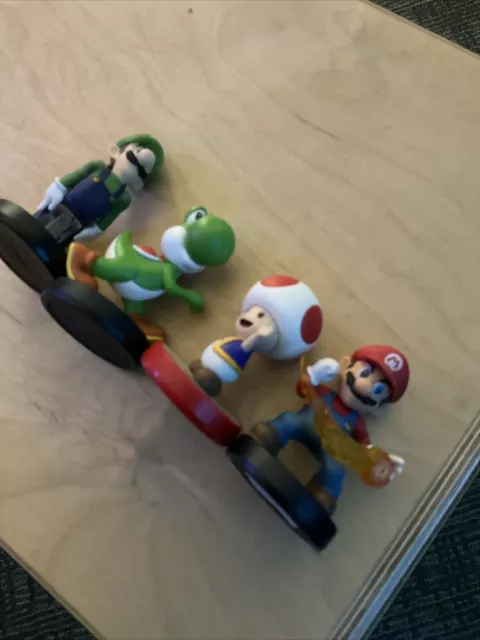Amiibo Lot Mario Luigi Toad And Yoshi