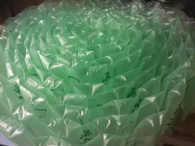 VOID FILLER Void Packaging 300 Biodegradable PRE INFLATED AIR Pillows 100x200mm