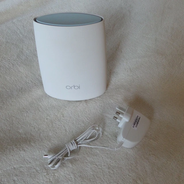 Netgear Orbi RBR40 Wi-Fi Router RBR40 WiFi AC2200 Triband (brilliant condition)