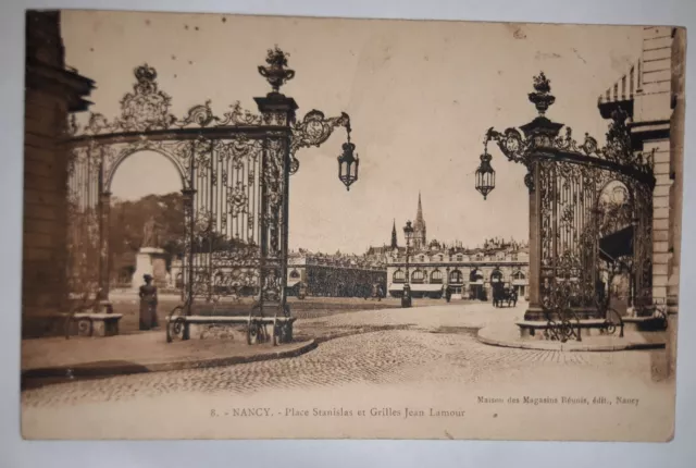 Cpa 54 Nancy - Place Stanislas / Jean Lamour