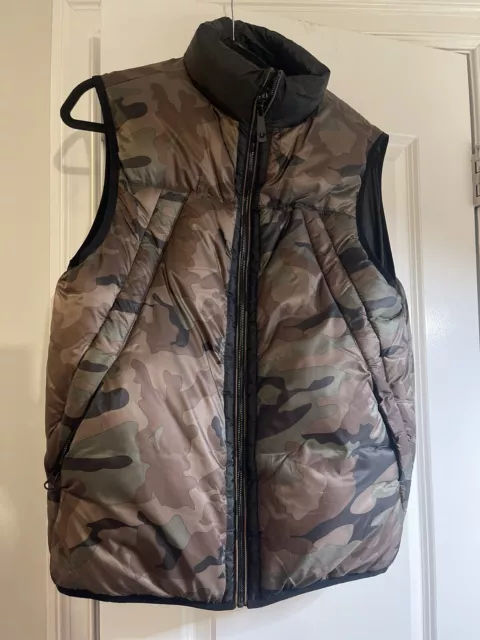 True Religion Men's Camo Puffer Vest Size Small Sleeveless