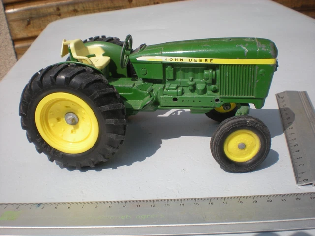 Tracteur ERTL John Deere 4240 2WD - Échelle 1/32 - Réf. ERT45921 - Neuf