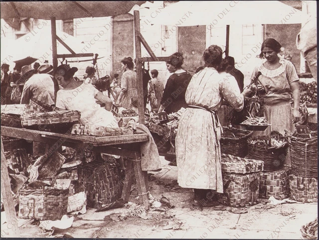 1900 ROMA Venditrici di verdure RISTAMPA Fotografia