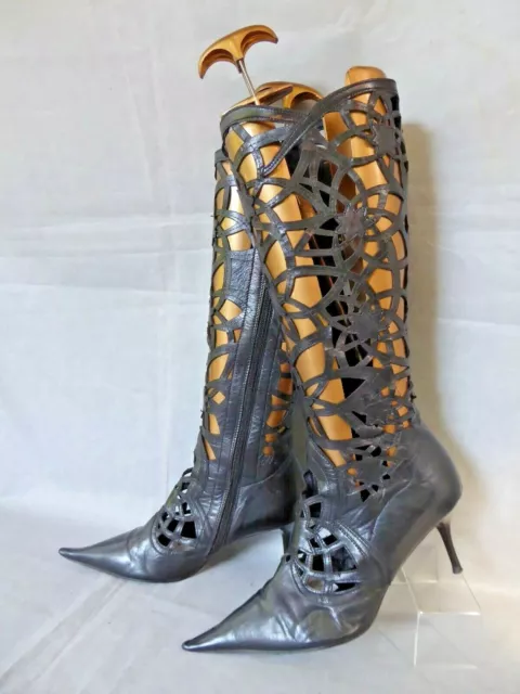 Bottes pointues talon fin SAN MARINA Cuir noir découpes dentelles sexy T 37