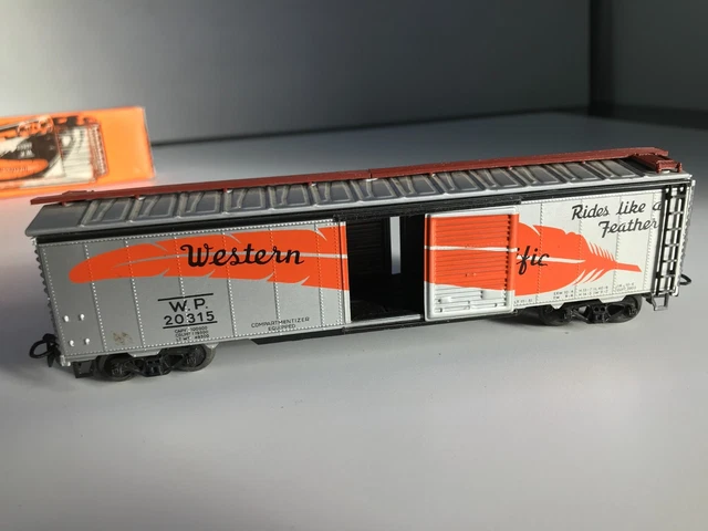 MÄRKLIN 4571 Gedeckter US Güterwagen Western Pacific HO in OVP EUR 19 ...