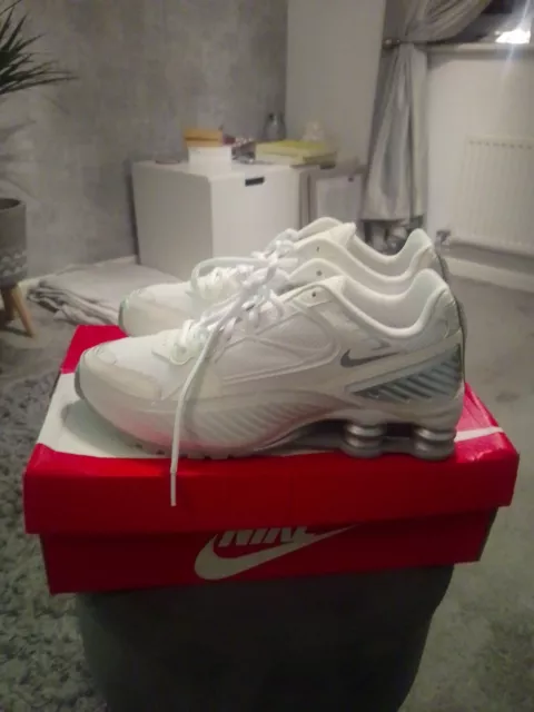 SCARPE DA GINNASTICA NIKE SHOX ENIGMA nuove con etichette colore
