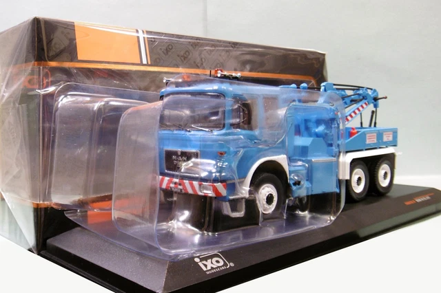 Camion MAN F 8 26.281 dépanneuse bleu - IXO MODELS - 1/43