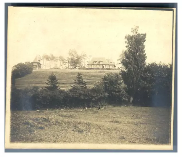 France, Dives sur Mer, Villa sur la route de Beuzeval  Vintage silver print
