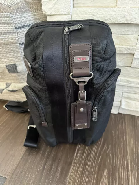 Tumi Alpha Bravo Saratoga Sling One Shoulder Bag Black New - Never Used