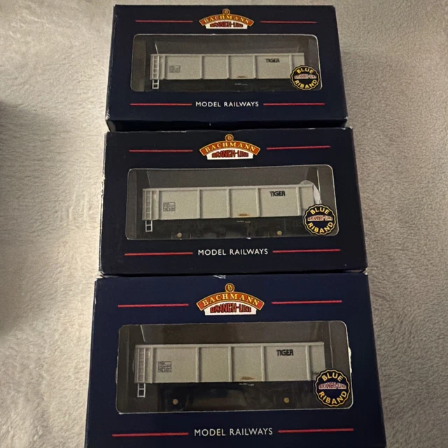 BACHMANN, RAKE OF 5, 46 Tonne POA Box Mineral Wagons ‘Tiger’, OO Gauge ...