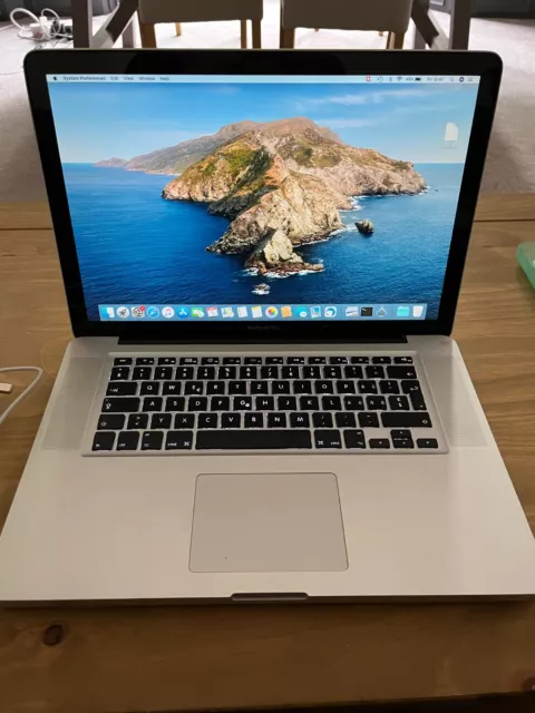 Macbook Pro late 2008 A1286 SSD 256Go 8go RAM 15" QWERTZ Suisse batterie neuve
