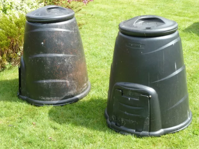 2 blackwall compost bins + large square bin