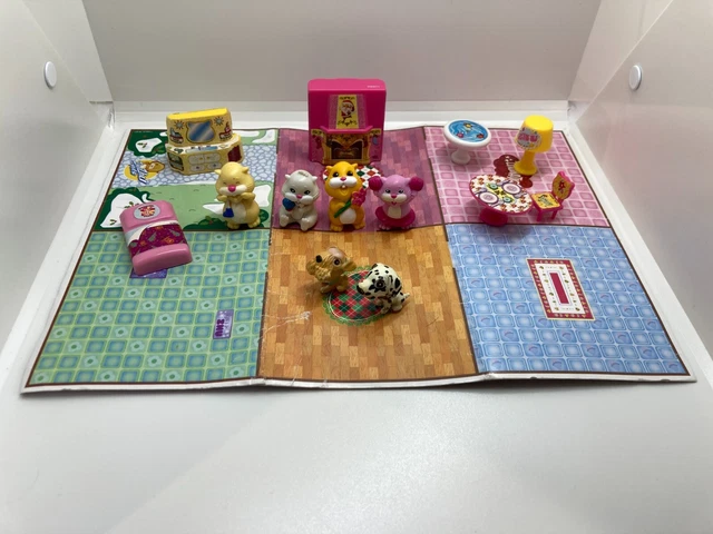 LOT DE FIGURINES Zhu Zhu Pets Mini Maison Meubles CEPIA 2011 TOY JOUET