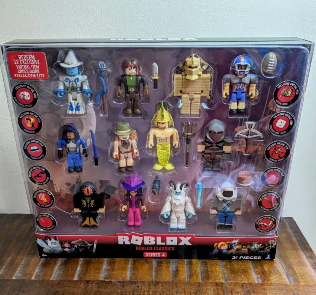 Roblox Celebrity - Series 4 - 12 Figures - 12 Exclusive Virtual Items!