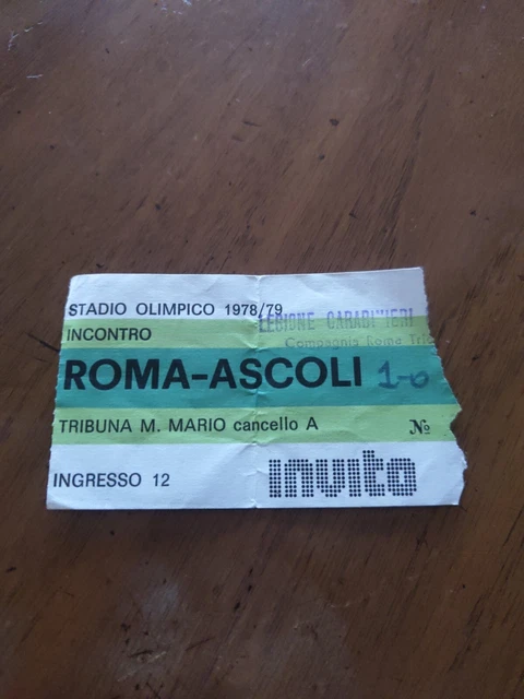 File:Serie A 1984-85 - Avellino v Cremonese - Franco Colomba e Władysław Żmuda.j