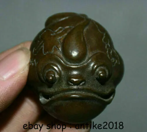 1.8" Old Chinese Red Bronze Feng Shui Animal Golden Toad Spittor Wealth Statue