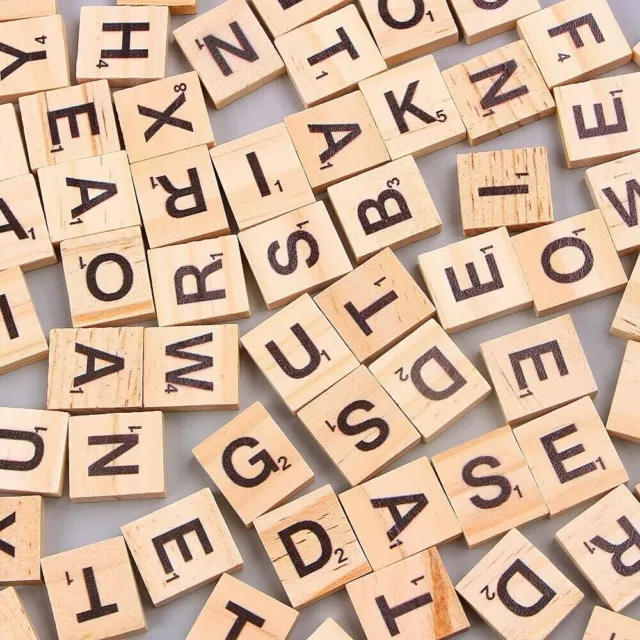 100 HOLZ SCRABBLE Fliesen schwarze Buchstaben Fliesen für Handwerk Holz Alphabete Spielzeug UK