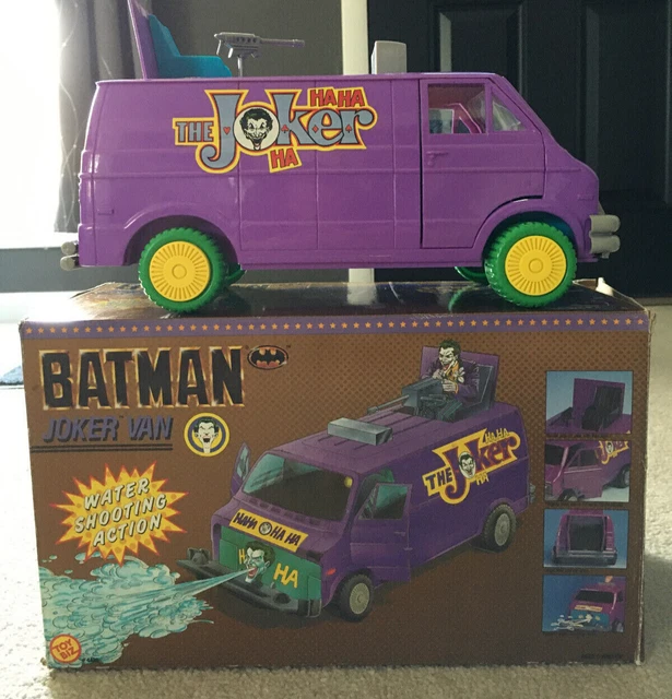 VINTAGE 1990 TOY Biz Batman Joker Van Water Shooting Complete with