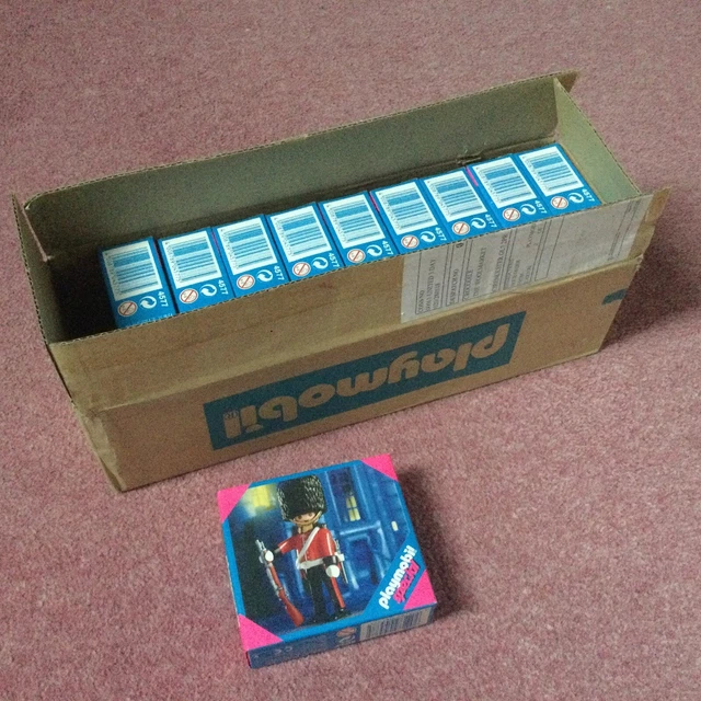 PLAYMOBIL BRITISH ROYAL Guard / Soldier Special Set 4577 x 10 NEW BOXED