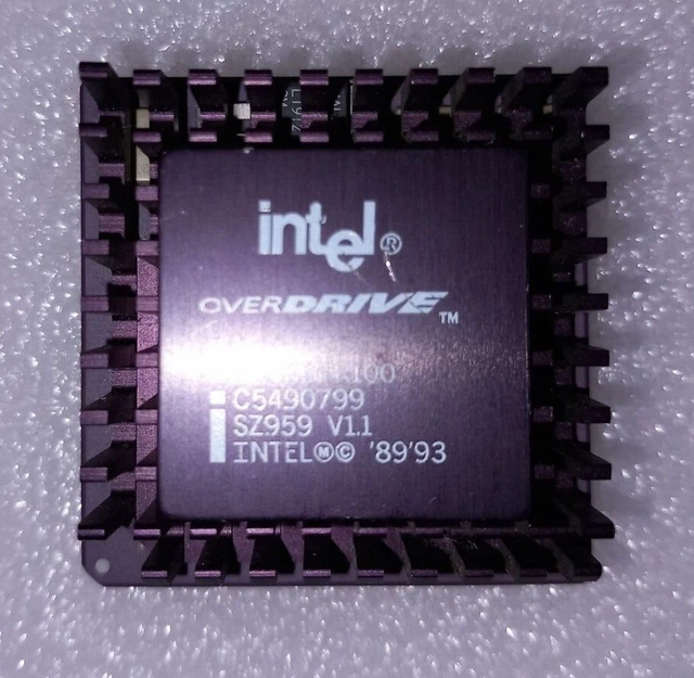 Processeur AMD AM486 DX4-90 (A80486DX4-90NV8T) - CPU 80486 Vintage Pour Collection Ou Rétrocomputing - Occasion Fonctionnel