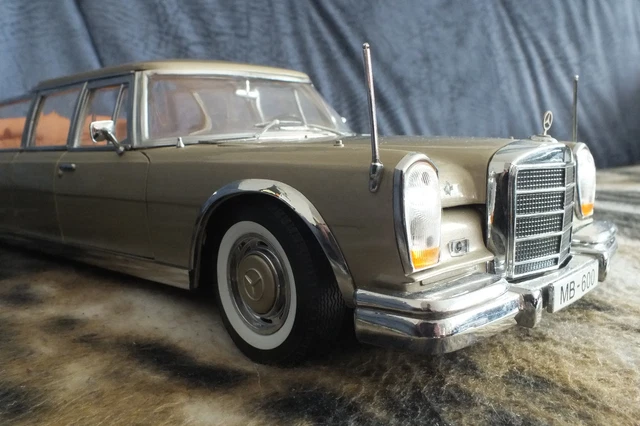 KK-Scale 1:18 Mercedes-Benz 600 (W100) Landaulet ano de construção 1964