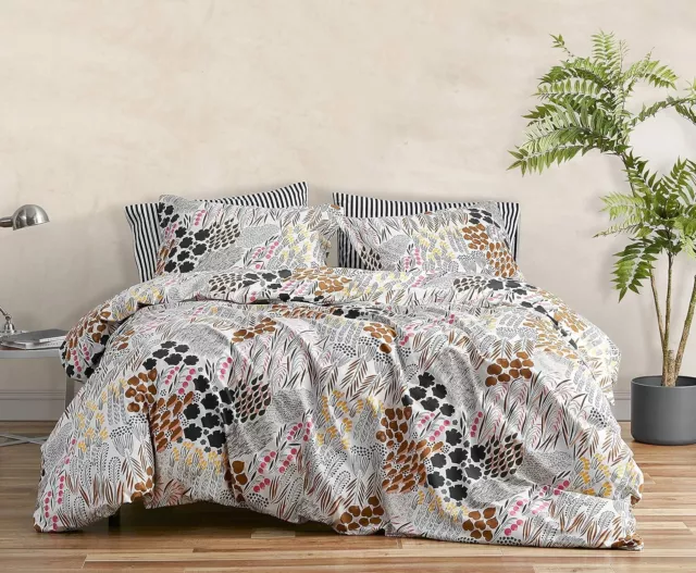 New Marimekko Pieni Letto Multi Queen Duvet Cover & Shams Set