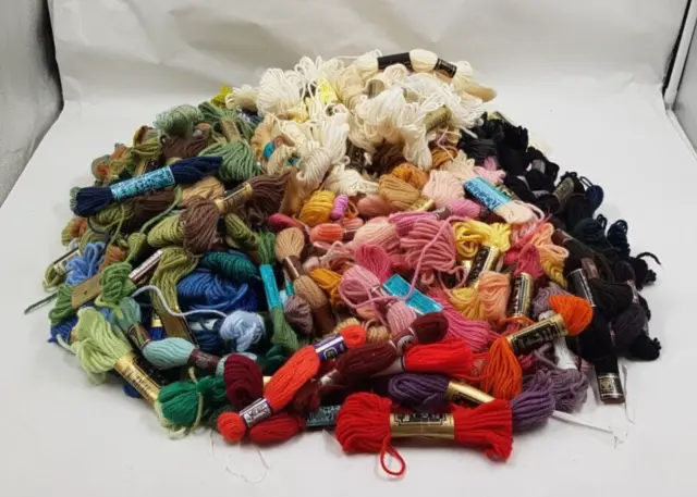 Piel de lana de tapiz de colección 100 % lana paquete ancla de 1,2 kg, DMC, abrigos, perley