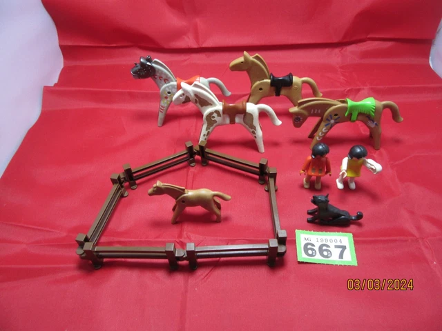 Lot De 3 Figurines Chevaux Avec Cavalier Et Clôture - Jouets Équestres Réalistes