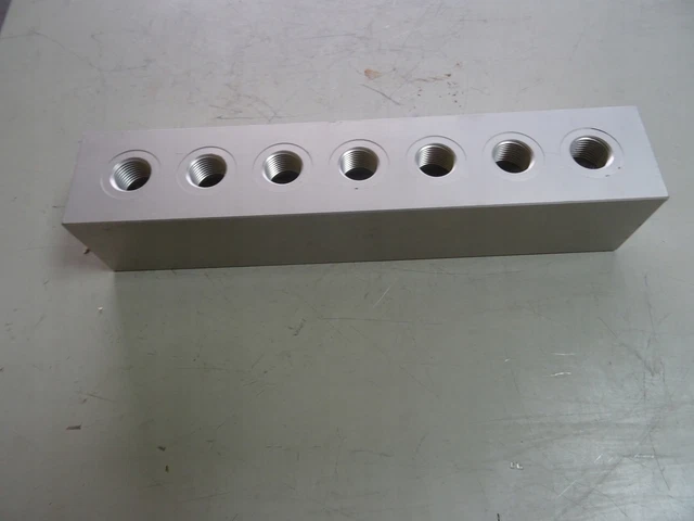 Pneumatic Distributor Strip / #A M6L 1900