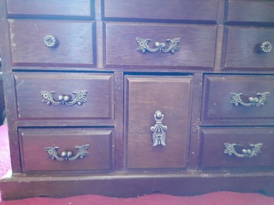 SCHÖNE ALTE SCHMUCKSCHATULLE/SCHMUCKKASTEN aus braunem Holz 31,5x15