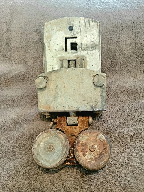 Antique Single Cannonball Barn Door Roller Hanger And Bracket 2
