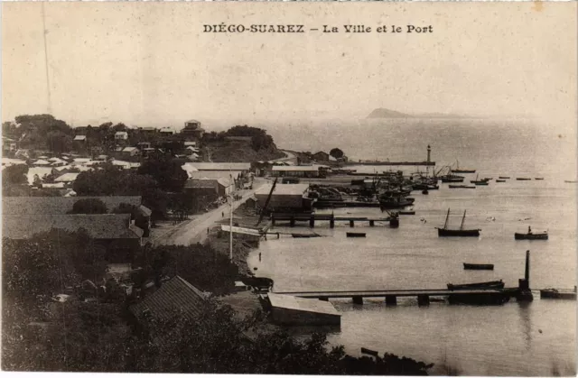 CPA AK Diego Suarez La ville et le Port MADAGASCAR (1262557)