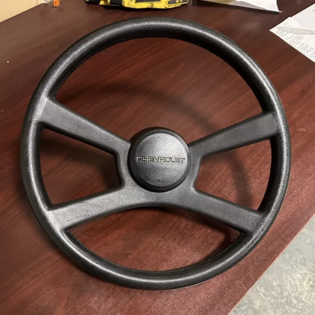 88-94 Chevrolet GMC Truck SUV Complete Steering Wheel W/ Horn Cap OEM Black